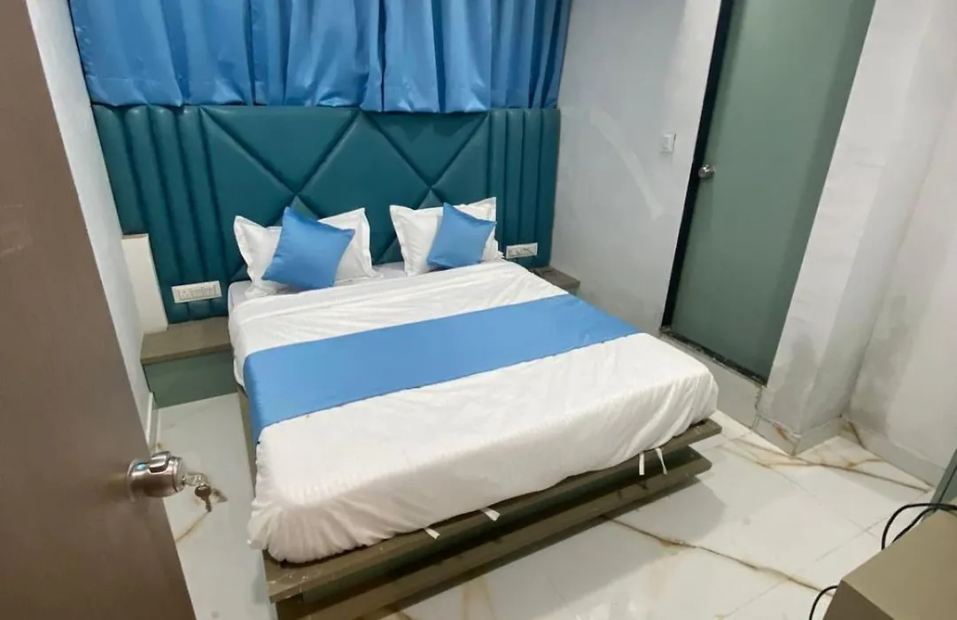 Hotel Hira Palace-1